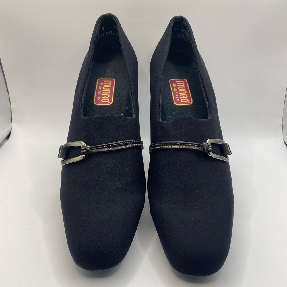 Munro American Loafers Heels Womens 8  Narrow Black Slip On Shoes, Made in USA